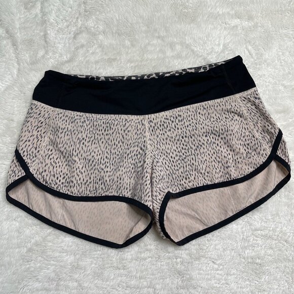 Lululemon Women's Dottie Dash Grain Black Tracker Shorts III Size 6 - Picture 2 of 6